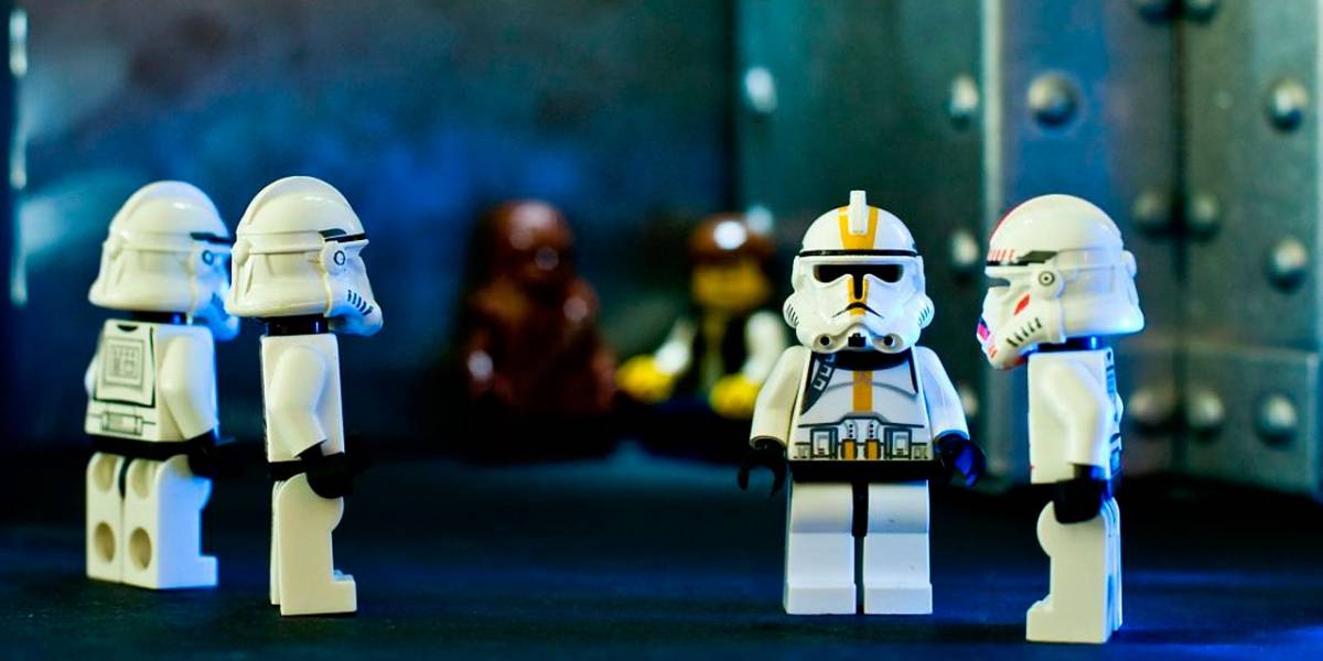 Así explota un set de LEGO Star Wars a 3.000 cuadros por segundo