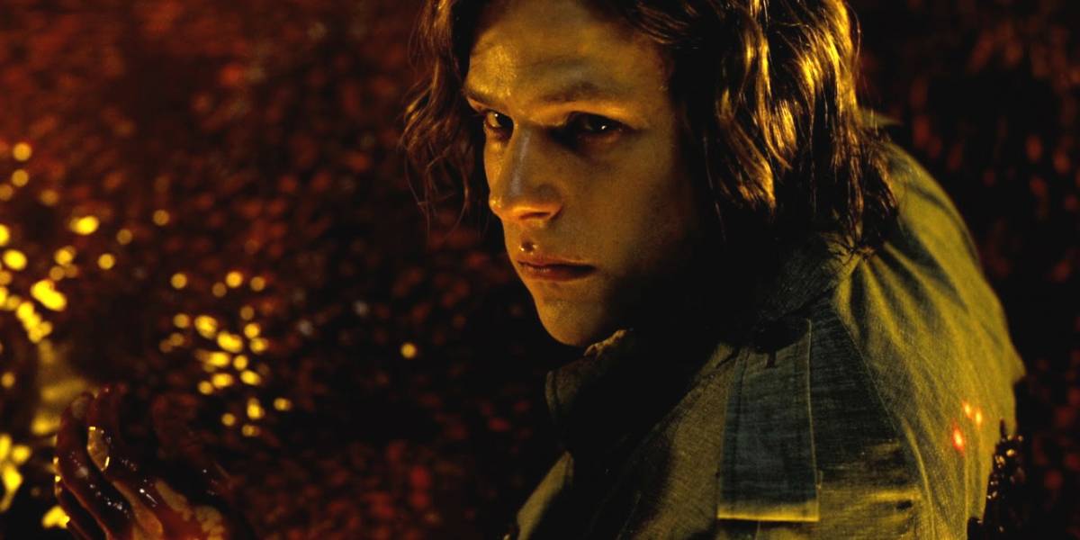 Batman v Superman: escena eliminada muestra a Lex Luthor en comunión con un alienígena