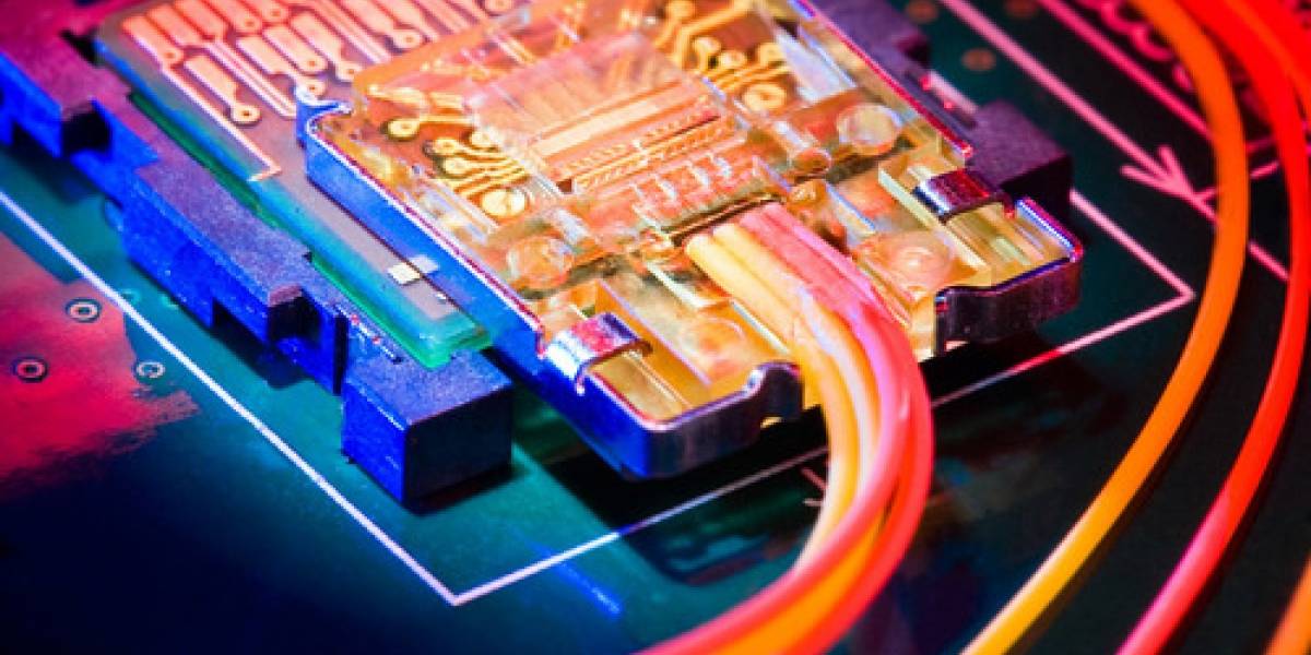 Futurología: Intel lanzará Light Peak en 2011, desafiando a USB 3.0