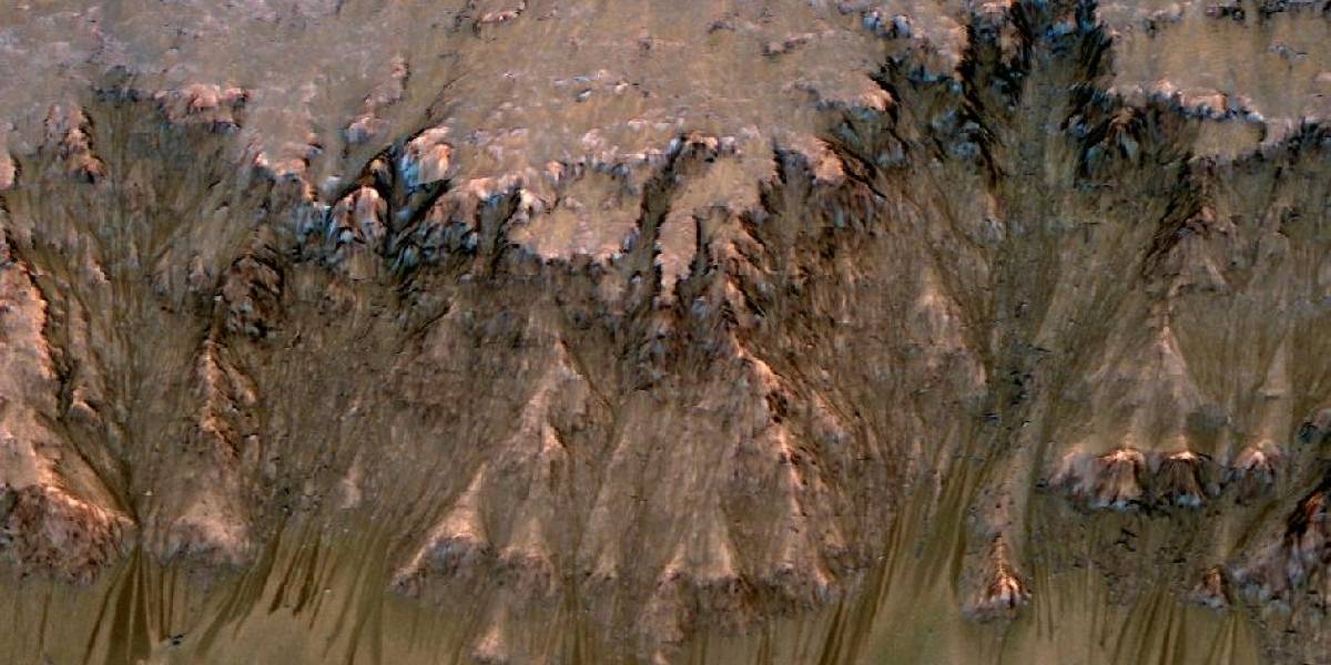 La NASA encuentra evidencias de agua líquida en Marte