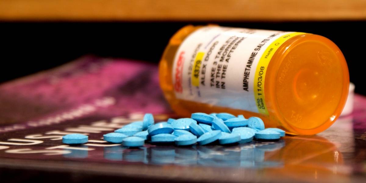 FDA quiere que farmacéuticas tuiteen efectos secundarios de sus medicamentos