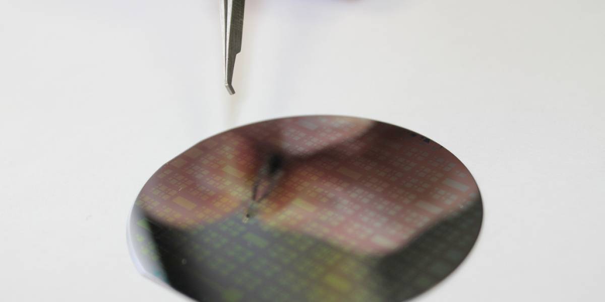 DARPA trabaja en implantes cerebrales para recuperar la memoria