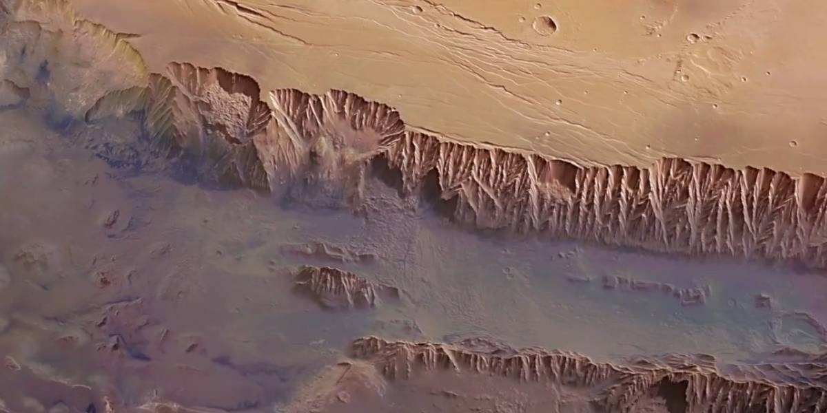 Sonda Mars Express celebra 10 años con un atlas de Marte casi completo