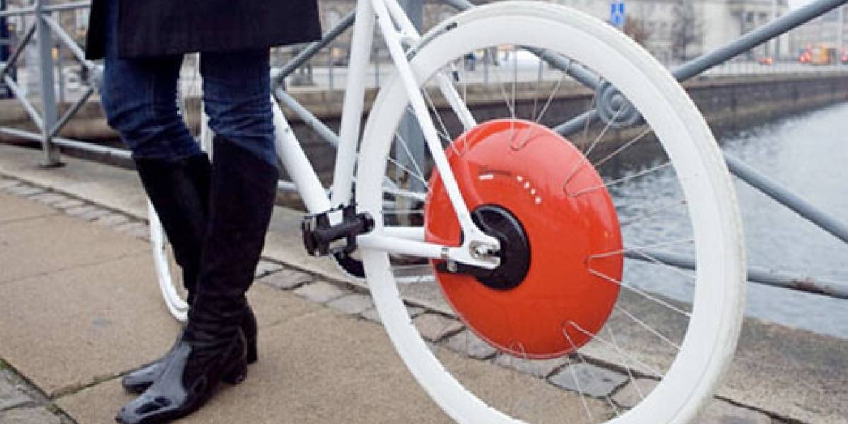 Rueda transforma cualquier bicicleta en una bici eléctrica