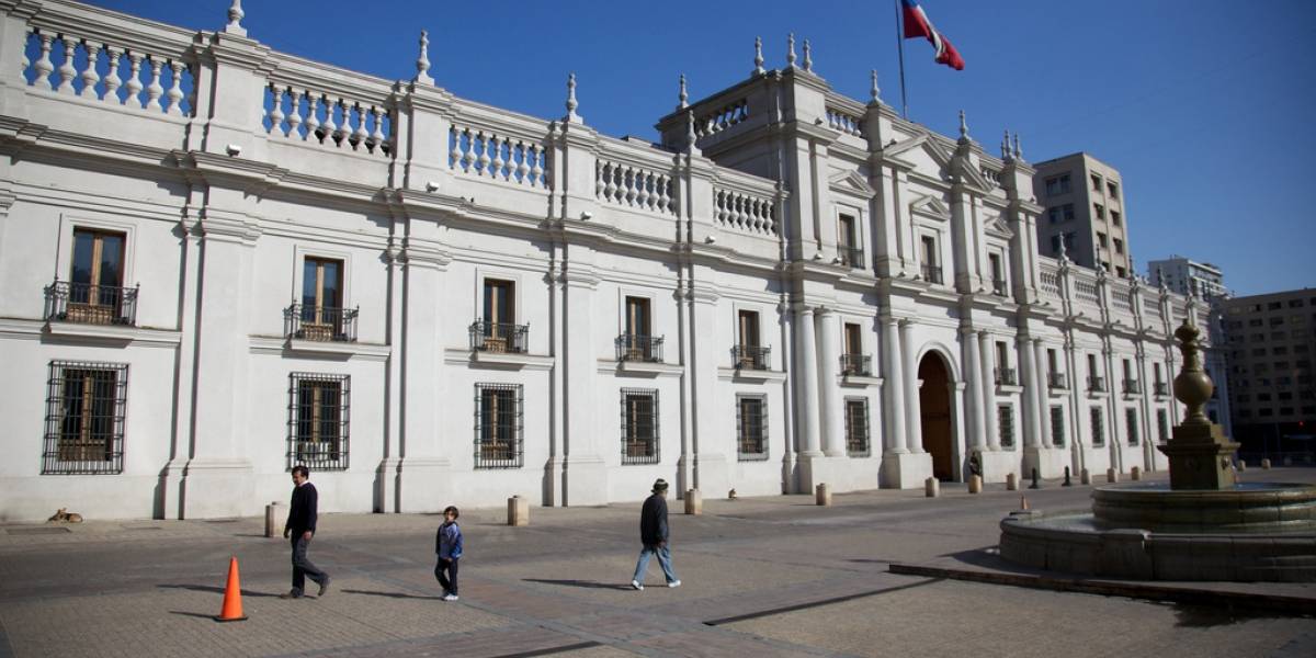 Fiscalía ordena no borrar e-mails de funcionarios públicos en Chile