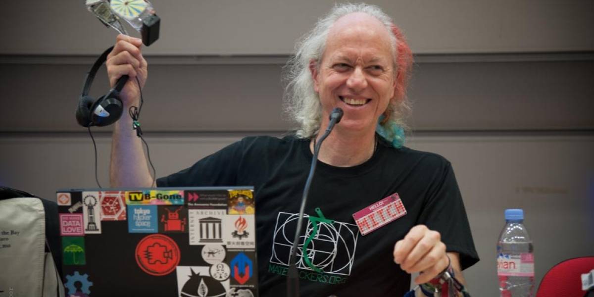Entrevista al hacker e inventor Mitch Altman