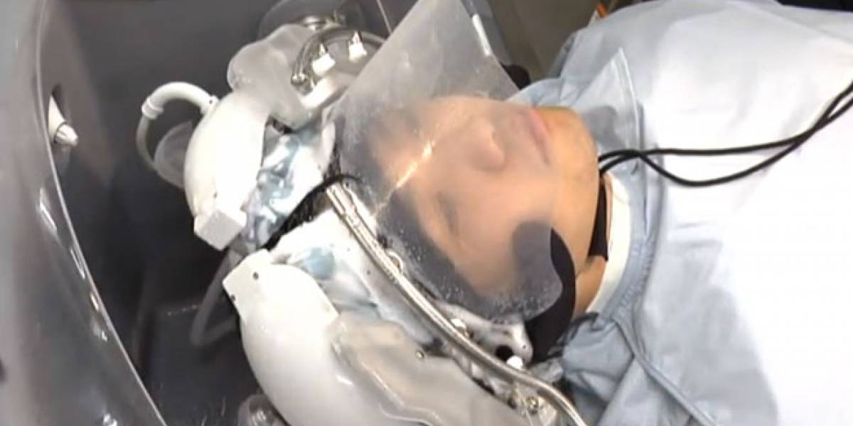 Panasonic prueba robot peluquero en Japón