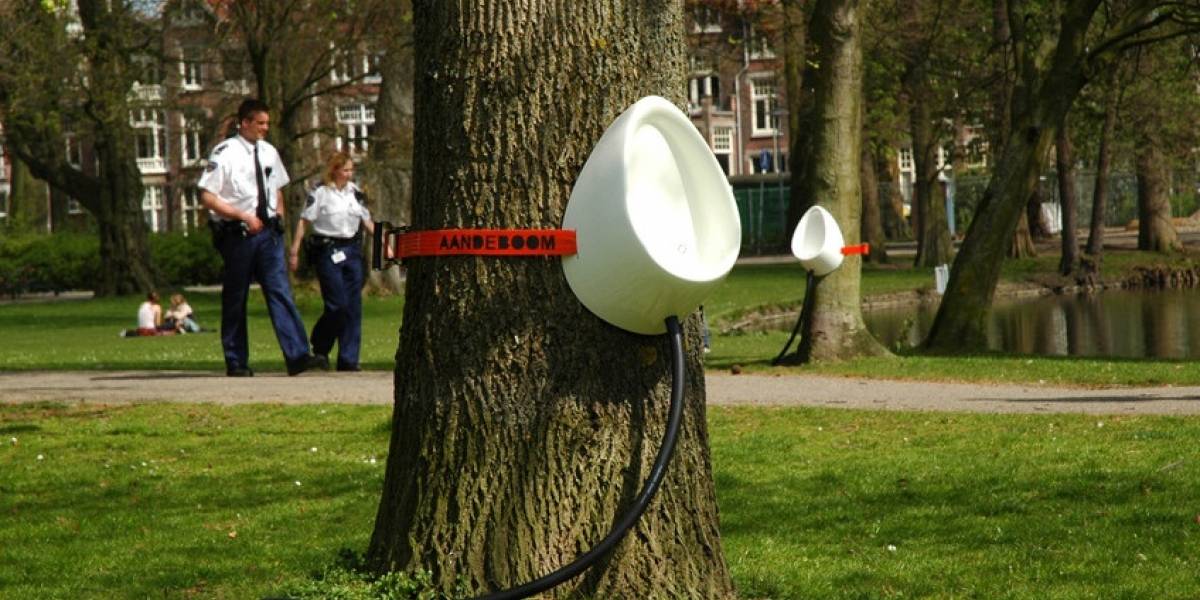 P-Tree, la manera menos ilegal de orinar en la vía pública