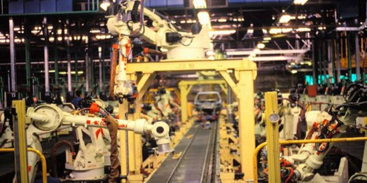 Foxconn comienza el reemplazo de personas por robots