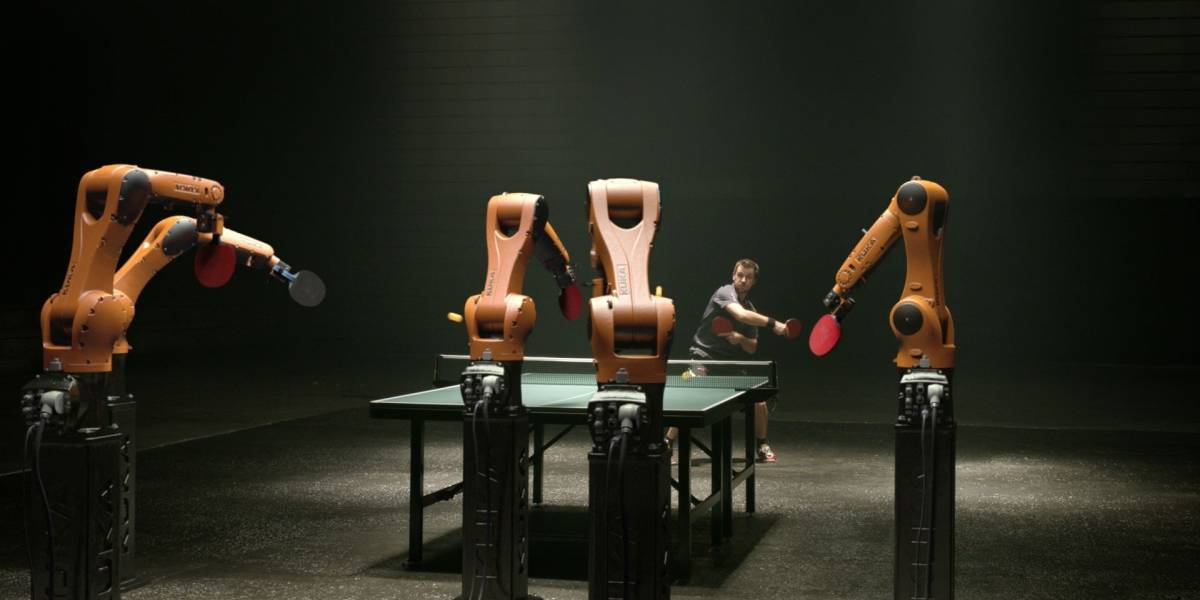 El hombre gana al robot en ping-pong