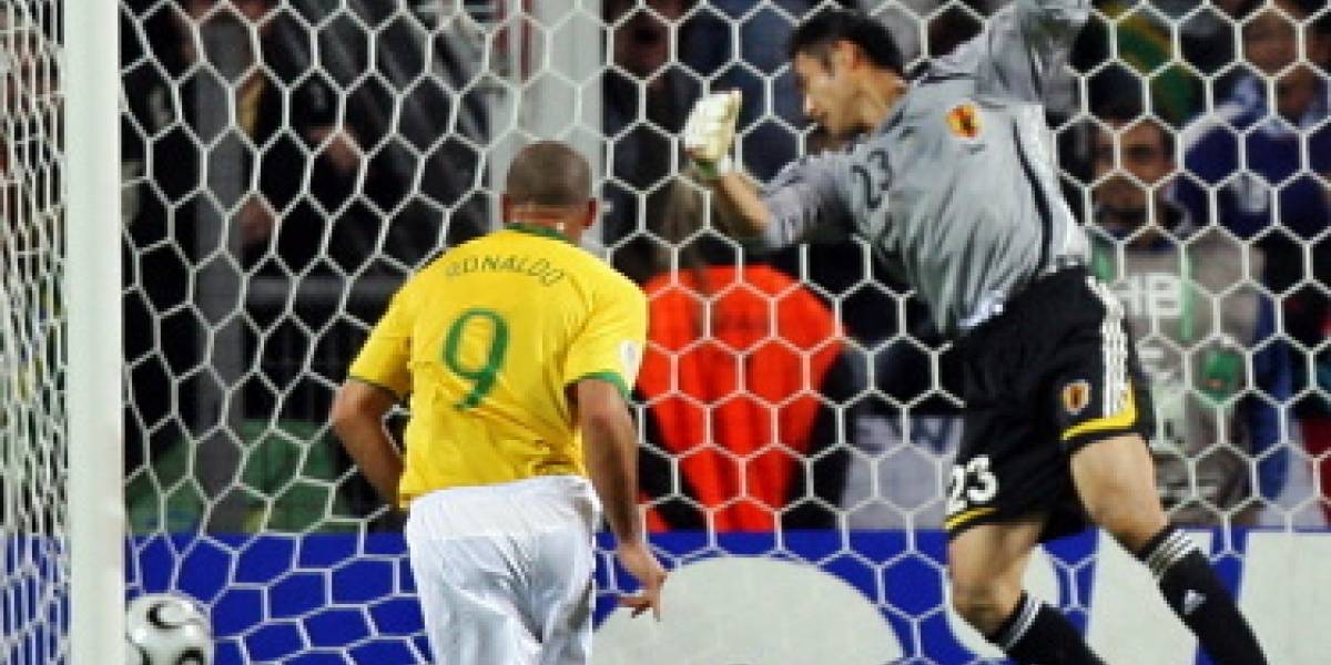 Ronaldo y Zico apadrinan una red social para amantes del fútbol