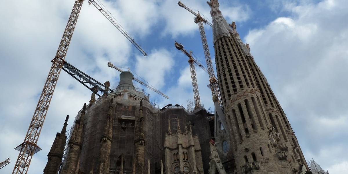 Completan la Sagrada Familia con software aeronáutico