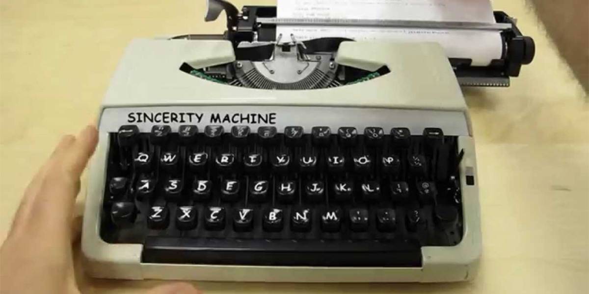 Sincerity Machine, la máquina que escribe en Comic Sans