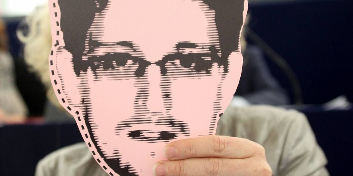 Twitter de Edward Snowden generó 47 GB en notificaciones