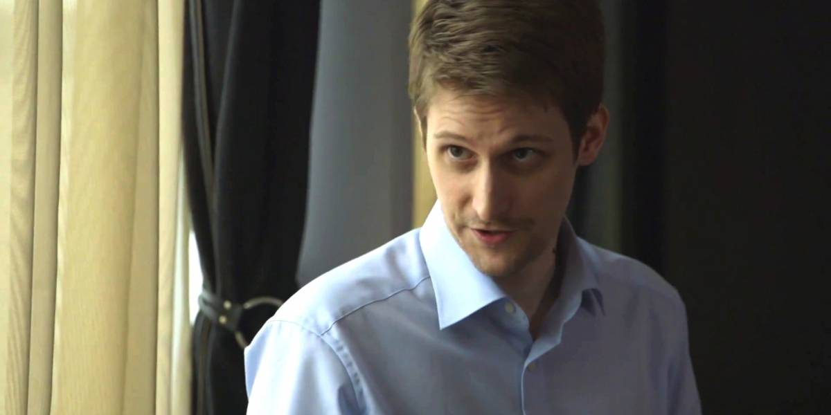 Edward Snowden podrá quedarse 3 años más en Rusia