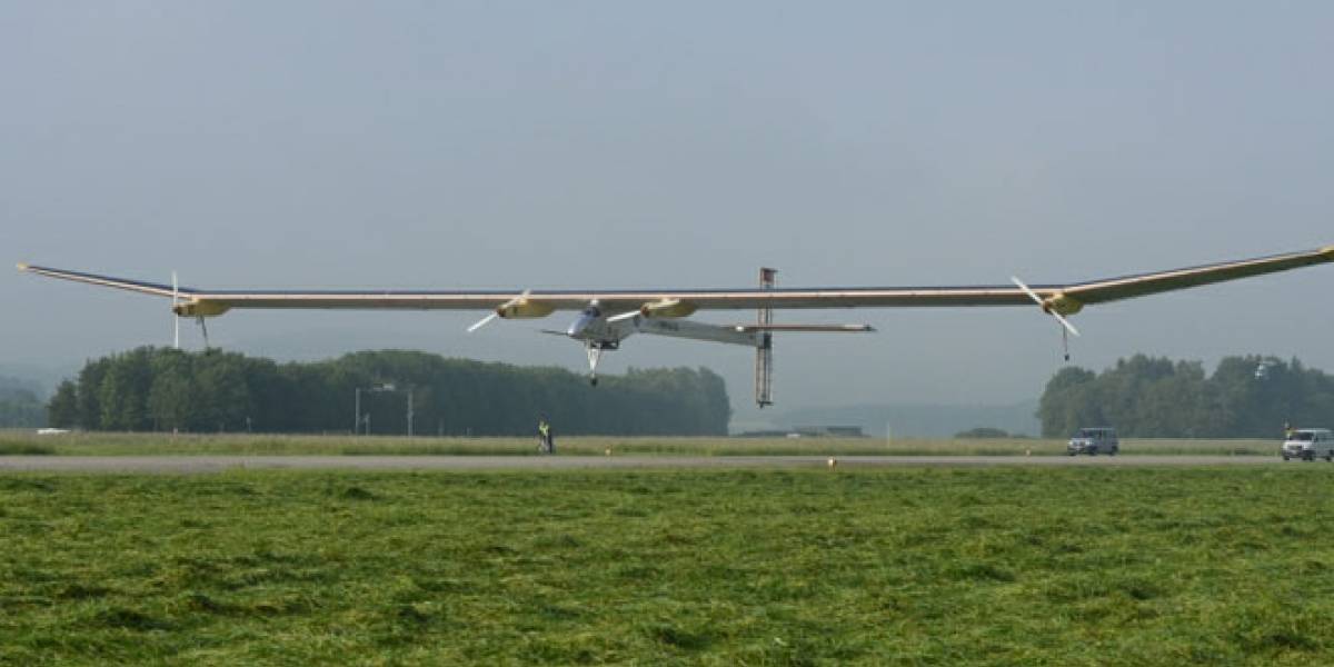Solar Impulse realizó vuelo Suiza - Madrid como ensayo antes de la vuelta al mundo