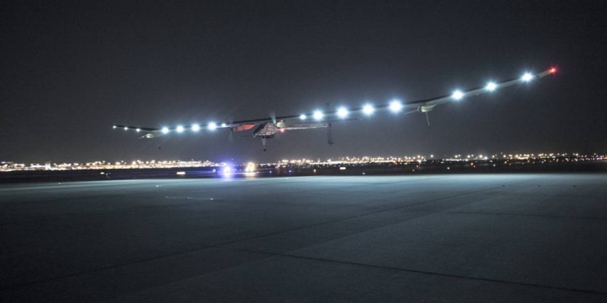 Solar Impulse rompe récord de distancia volada a energía solar