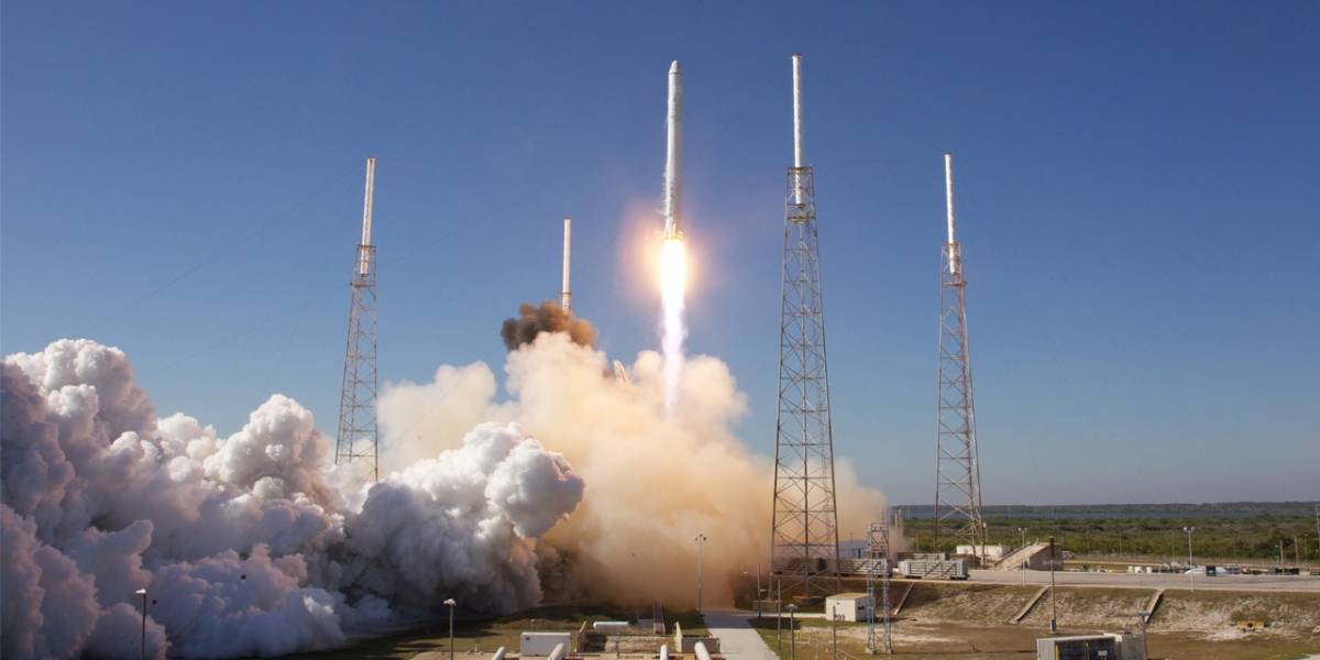 SpaceX se prepara para lanzar satélites al espacio