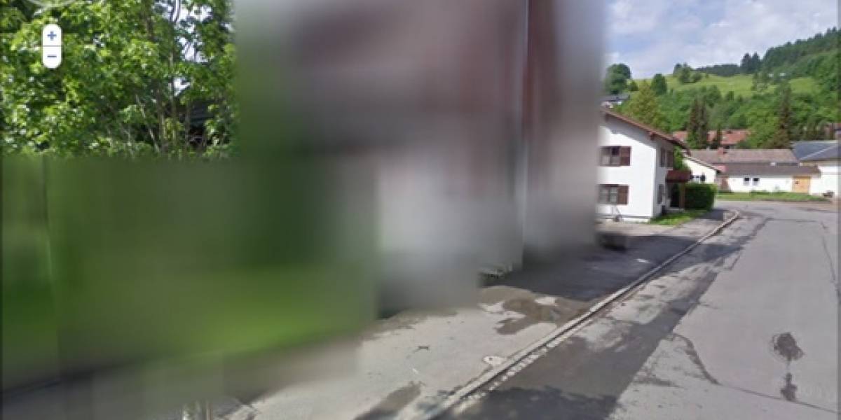 Alemania: Vándalos fans de Google lanzan huevos a casas que no están en Street View