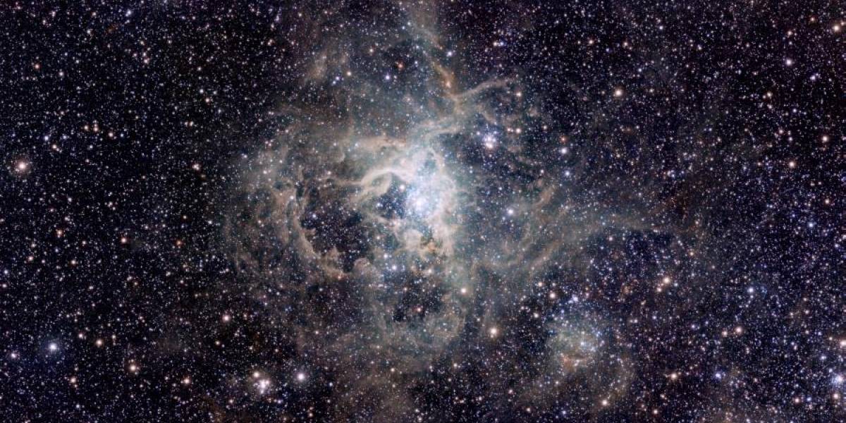 Nebulosa de la Tarántula desde Cerro Paranal, Chile