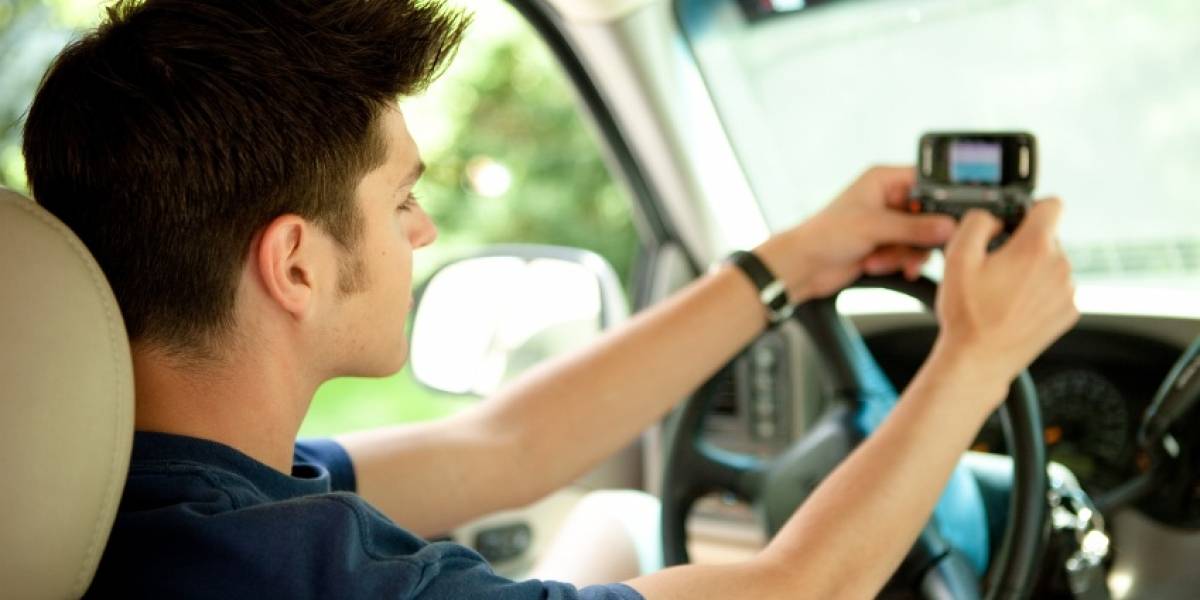 Los autos Ford te leerán tus mensajes de texto mientas conduces