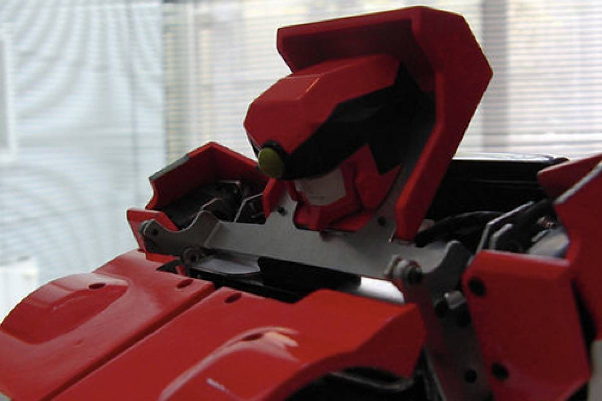 Este auto de juguete es un verdadero transformer