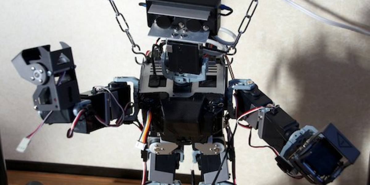 Robot con Kinect quiere ser tu mimo