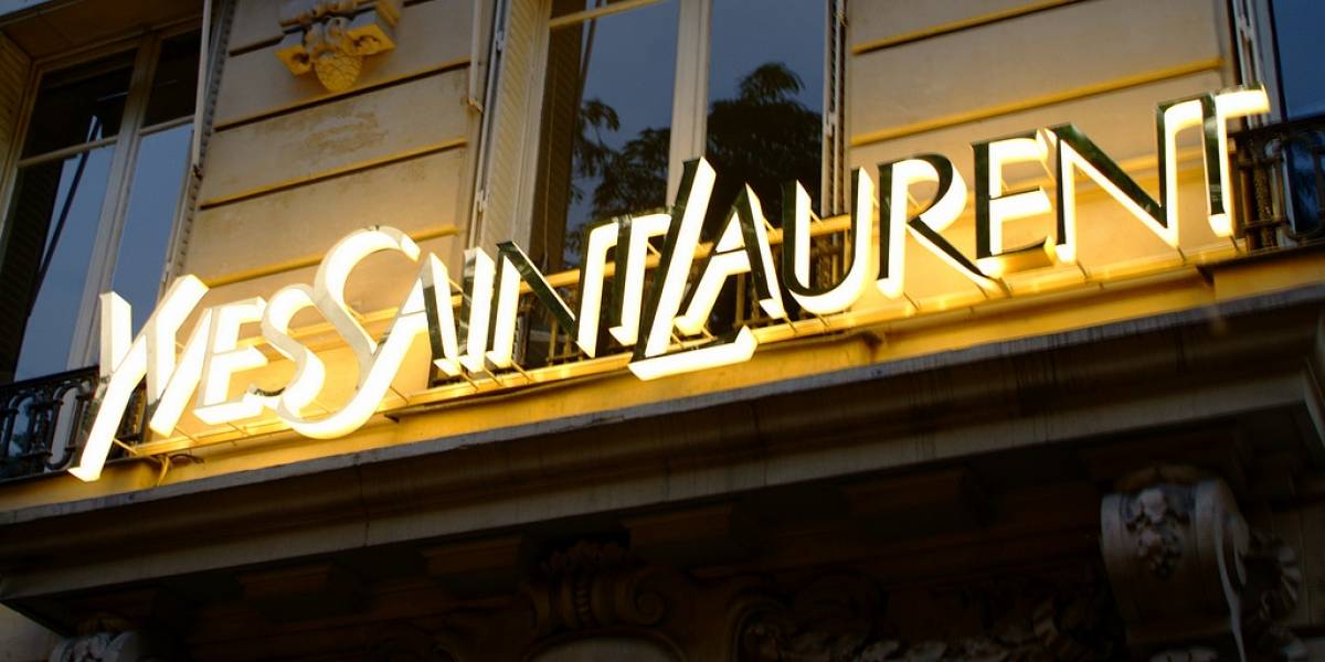 Apple contrata al ex CEO de Yves Saint Laurent para proyectos especiales