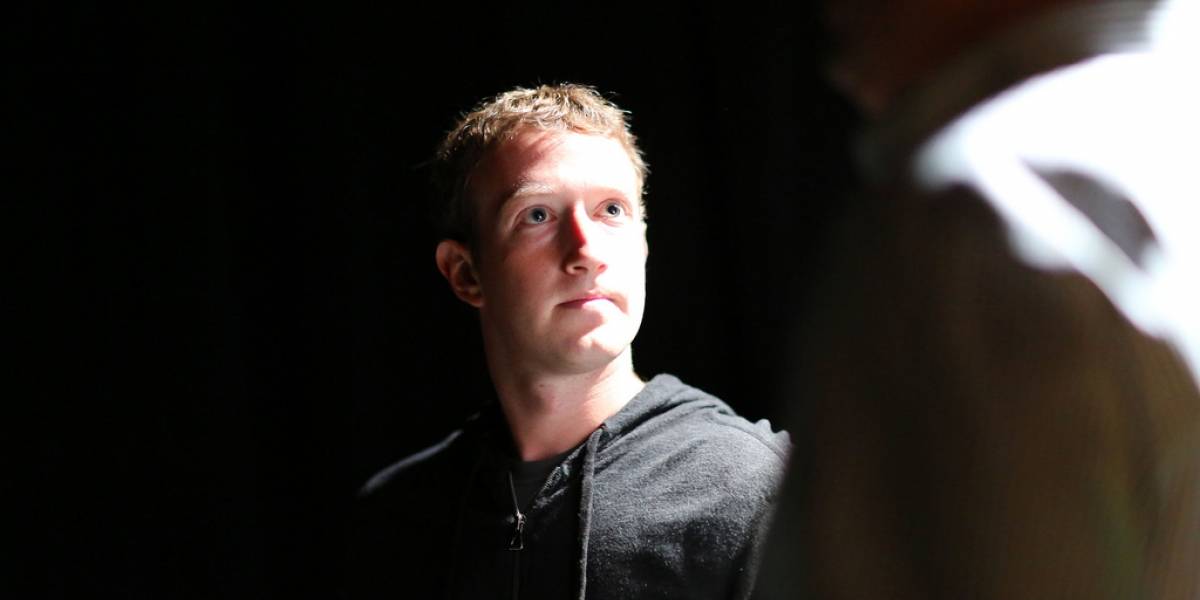 Zuckerberg busca sumar más personas a Internet con acceso gratis a Facebook
