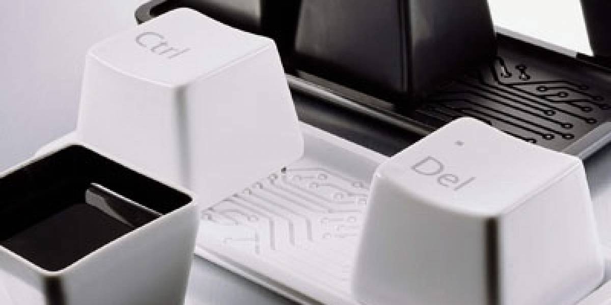 Reset Cups: Vasos con forma de teclas