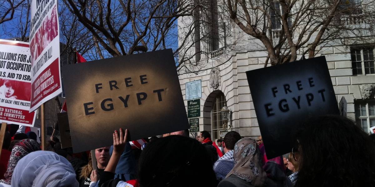 Egipto: Luego de la "primavera árabe" las redes sociales siguen siendo el arma de los manifestantes
