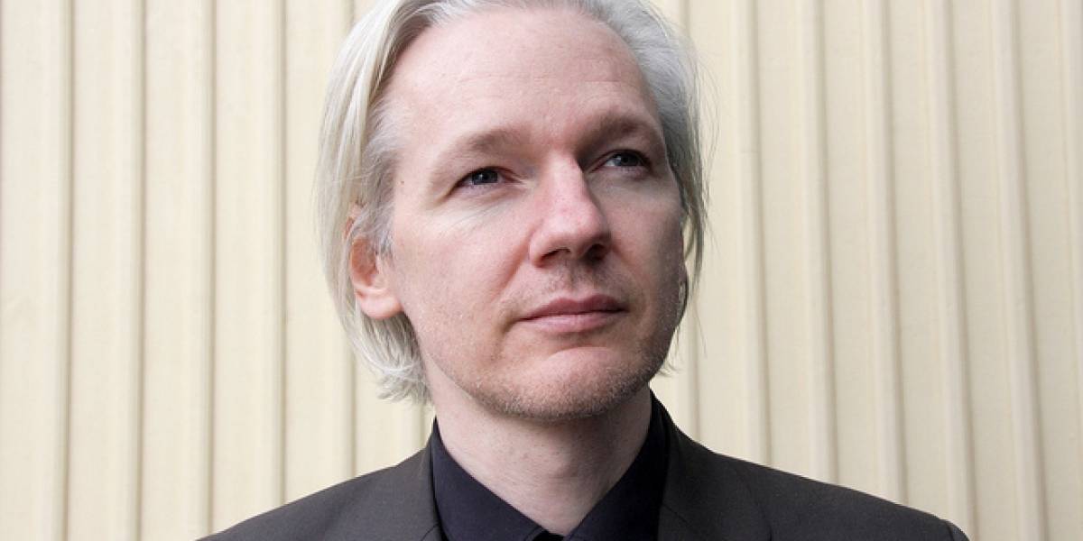 Conceden libertad bajo fianza a Julian Assange