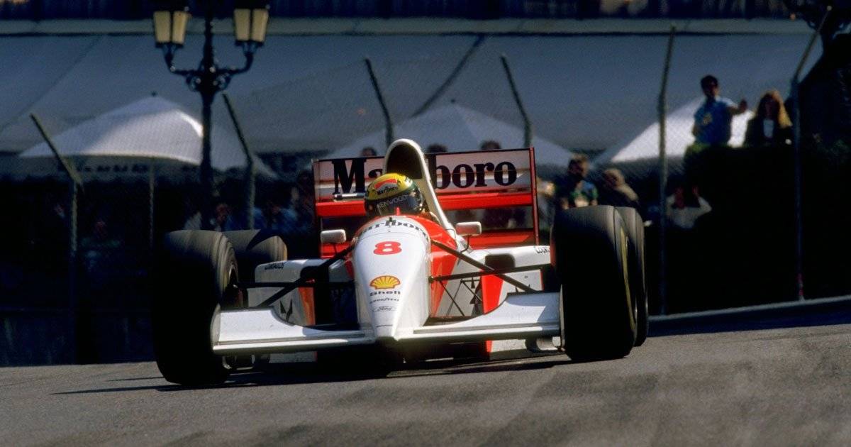 Na temporada de 1993, a última de Ayrton Senna pela McLaren, o brasileiro terminou em segundo no campeonato de pilotos, com 73 pontos, atrás somente do rival Alain Prost (99)