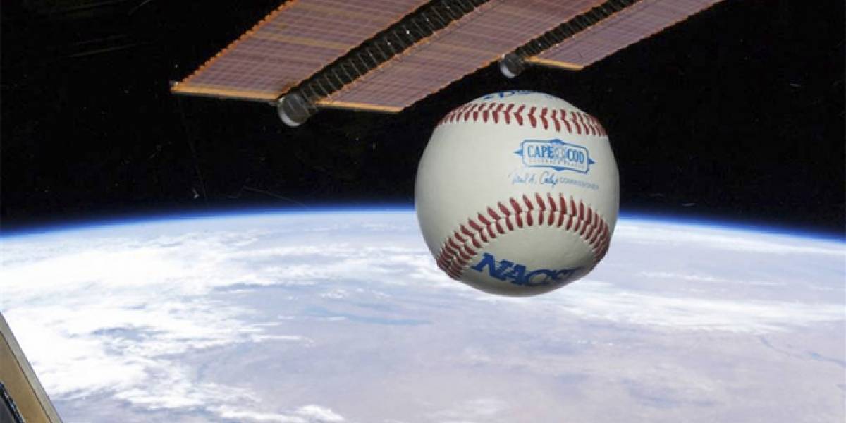 Así se juega béisbol en la Estación Espacial de la NASA