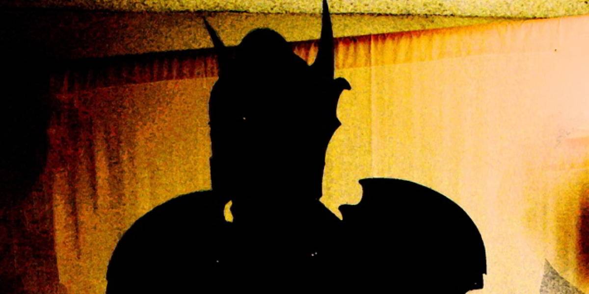 Crean una armadura digna del "Caballero de la Noche"