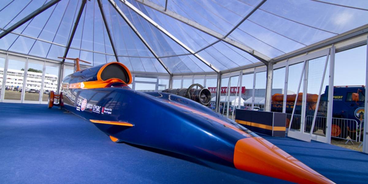 Ingleses presentan modelo de auto supersónico Bloodhound