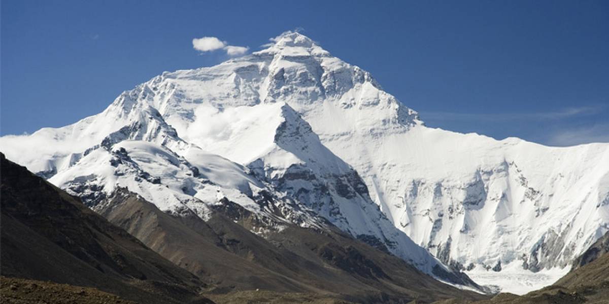 Realizan la primera llamada vía Skype desde la cima del Monte Everest