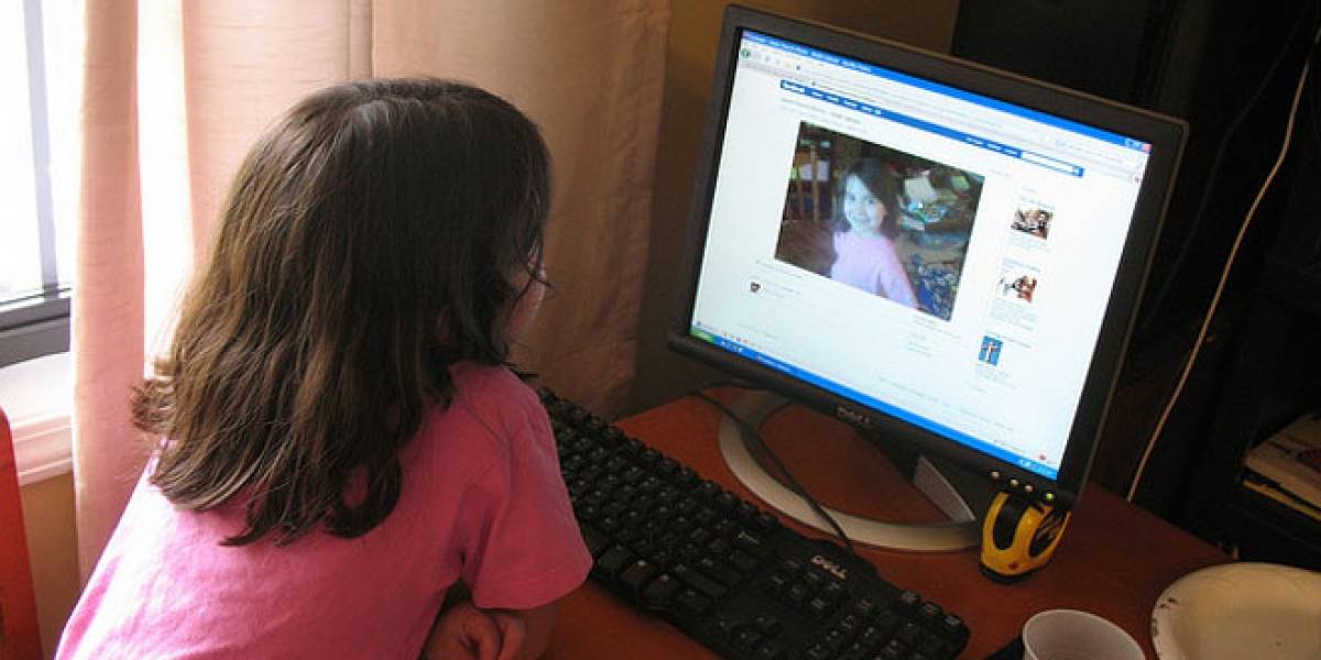 México: La SEP distribuye una guía a los padres de familia sobre el uso de Facebook