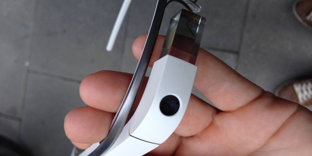 Reino Unido prohibirá usar Google Glass para conducir