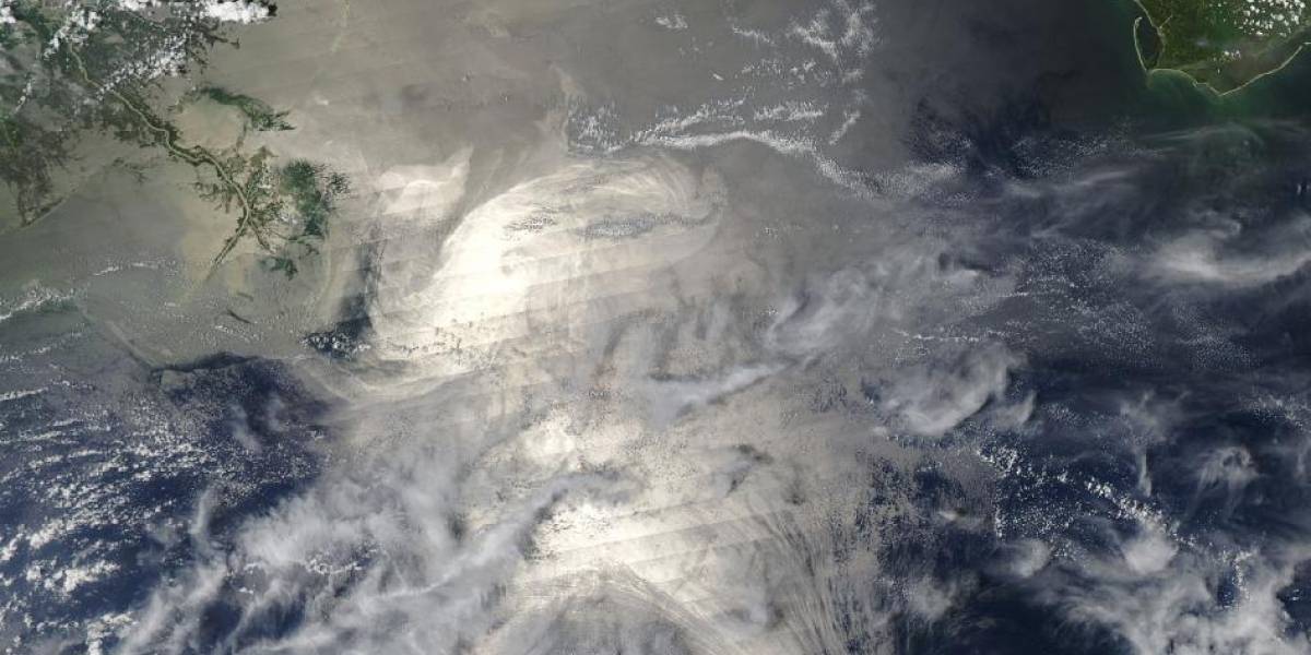 Petróleo derramado en el Golfo de México visto desde el espacio