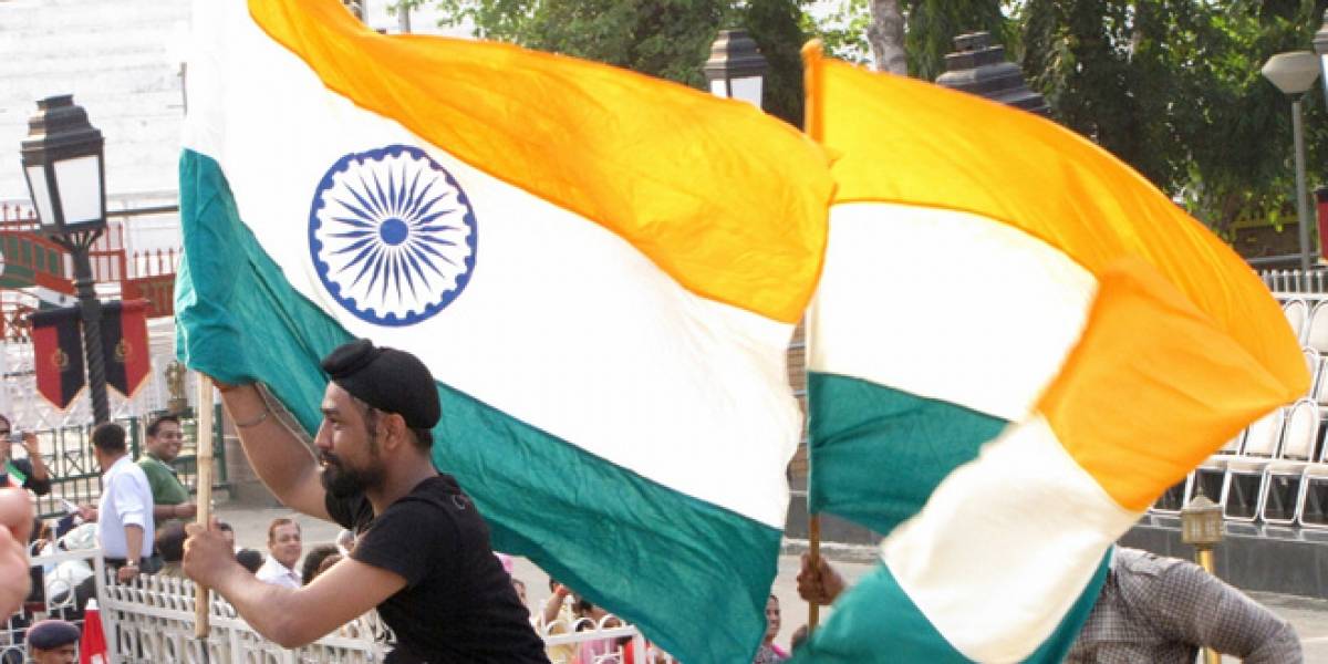 Tras petición de India, Facebook y Google eliminan "contenido ofensivo"