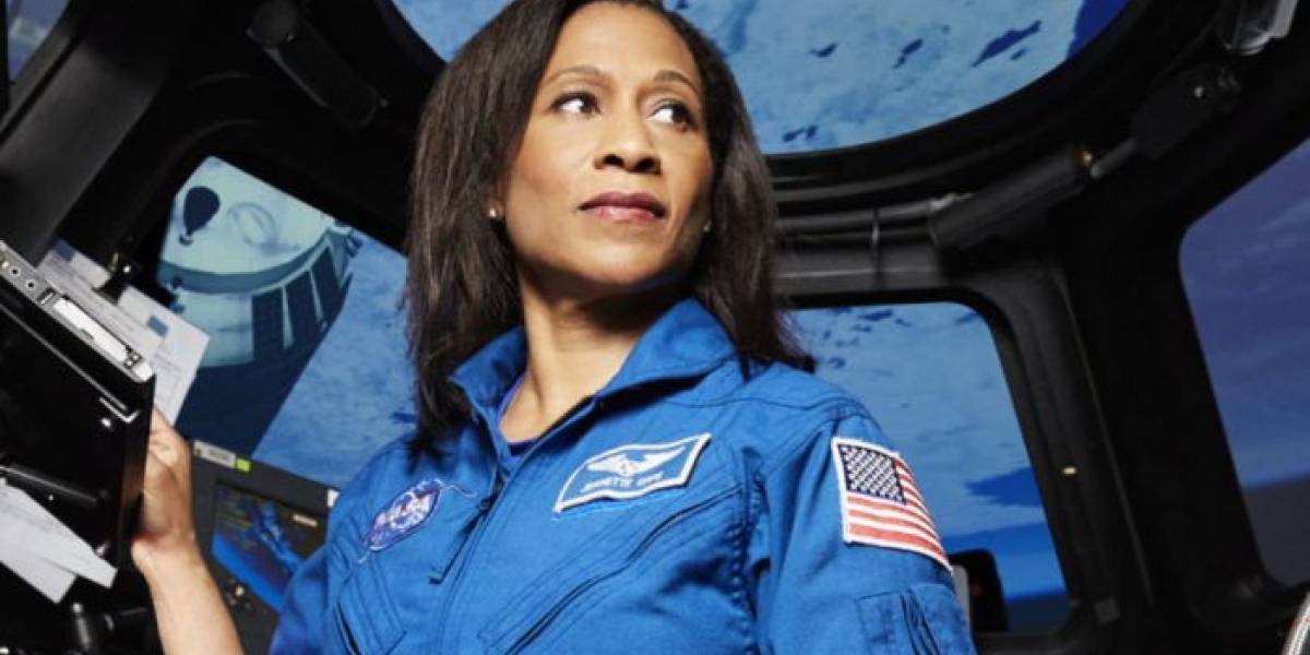 Astroanuta afroamericana de la NASA ya no llegará al espacio en 2018