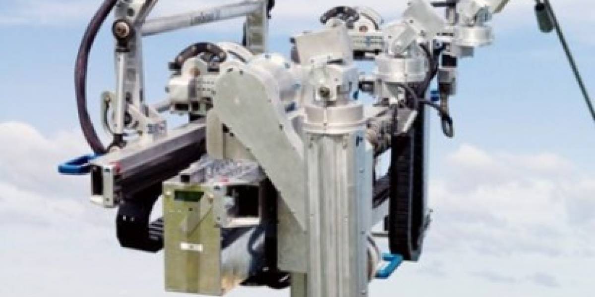 Crean robot que mantiene cables de alta tensión
