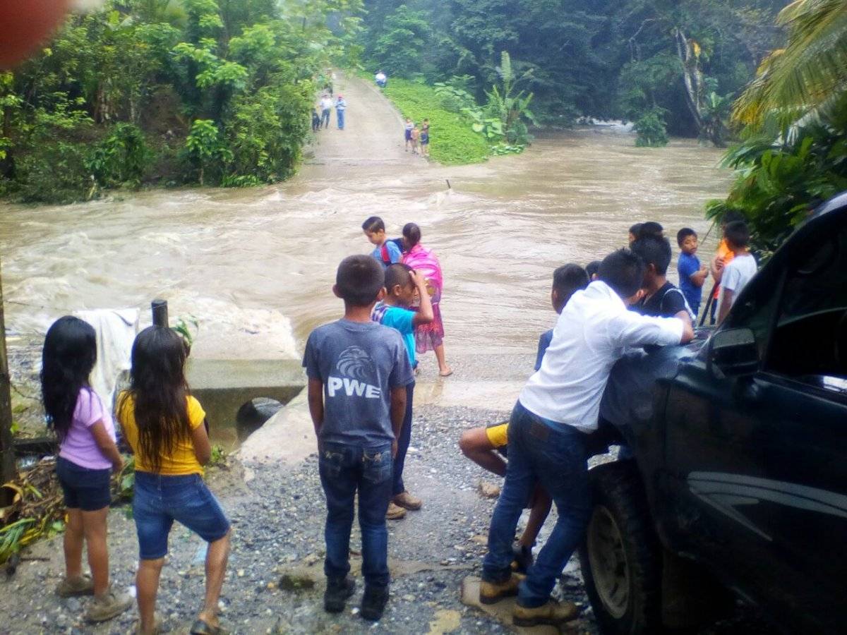 lluvias en Puerto Barrios, Izabal