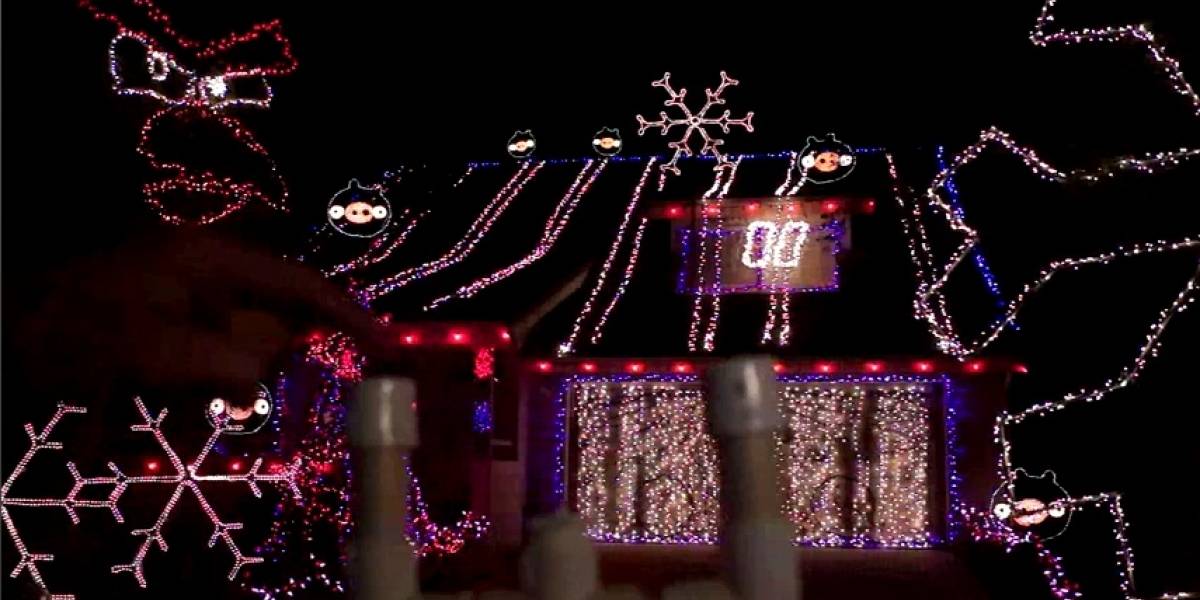 20.000 luces navideñas para jugar Angry Birds sobre toda la casa (video)