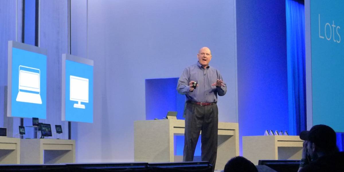 Ballmer admite que fabricaron más Surface RT de los que pueden vender