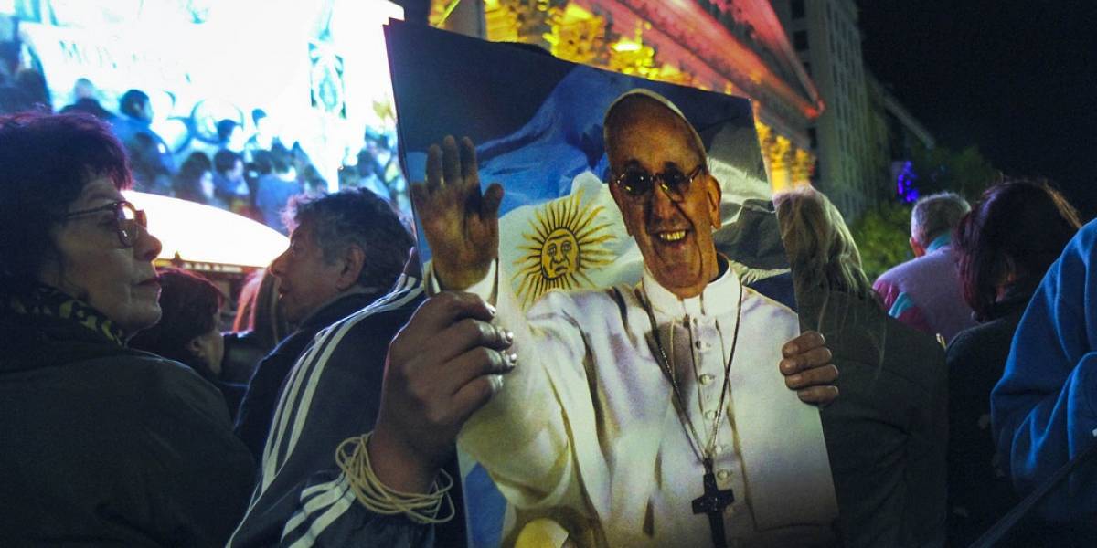 Vaticano ofrece indulgencias a quienes sigan al Papa en Twitter