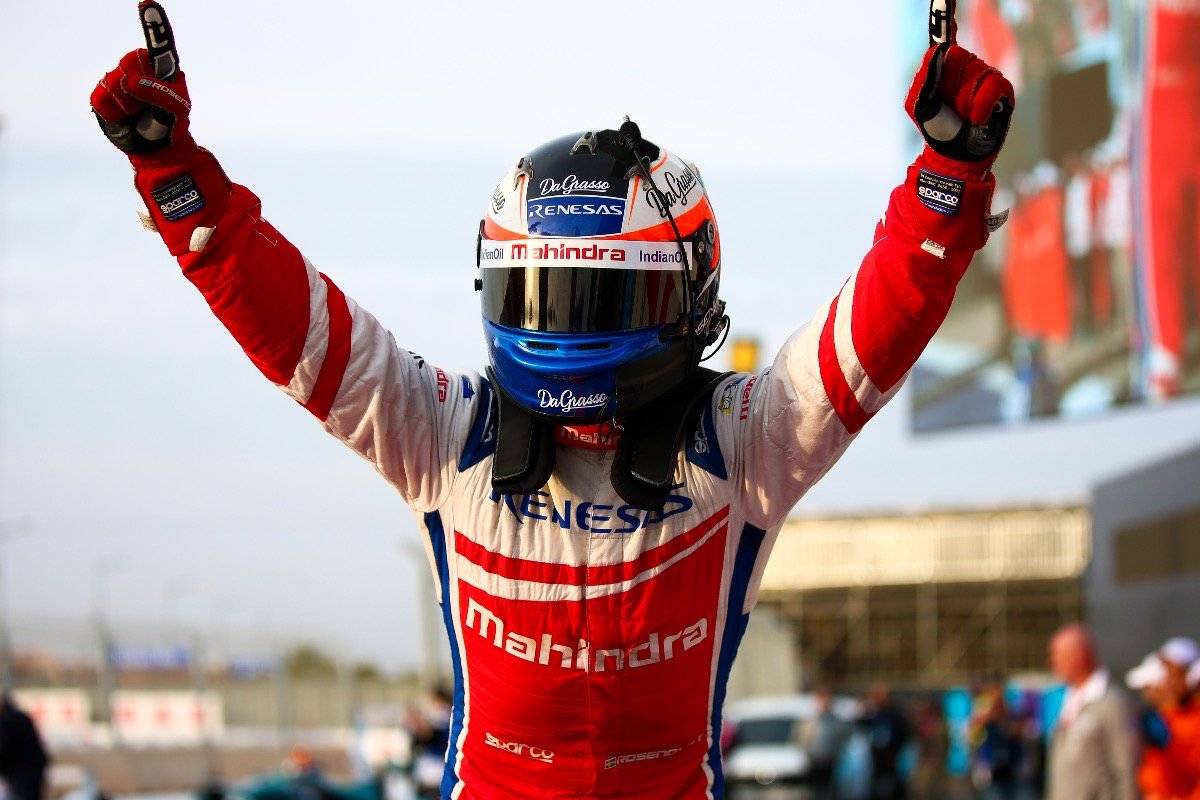 PILOTO MAHINDRA
