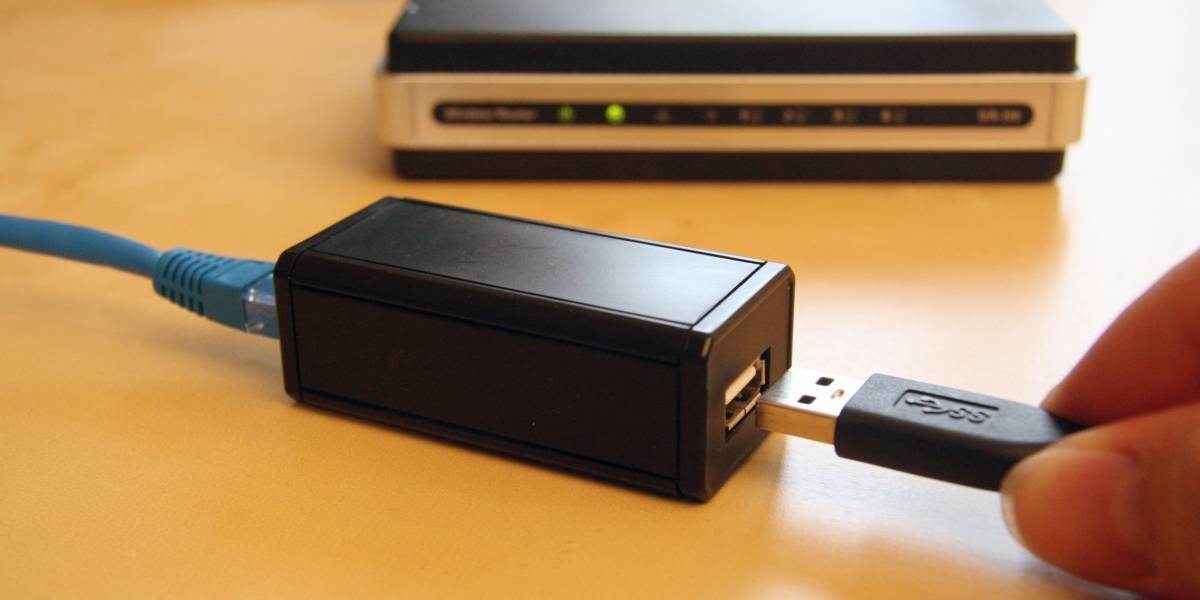 Plug convierte tu disco duro externo en una unidad en la nube