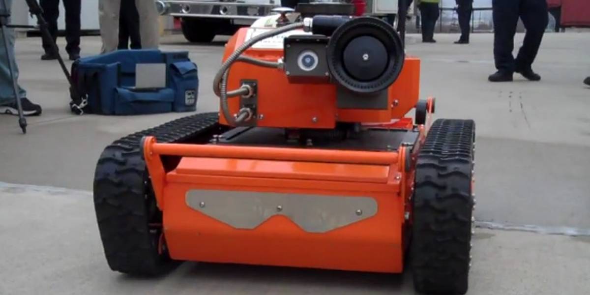 Realizan demostraciones de robots capaces de combatir los incendios